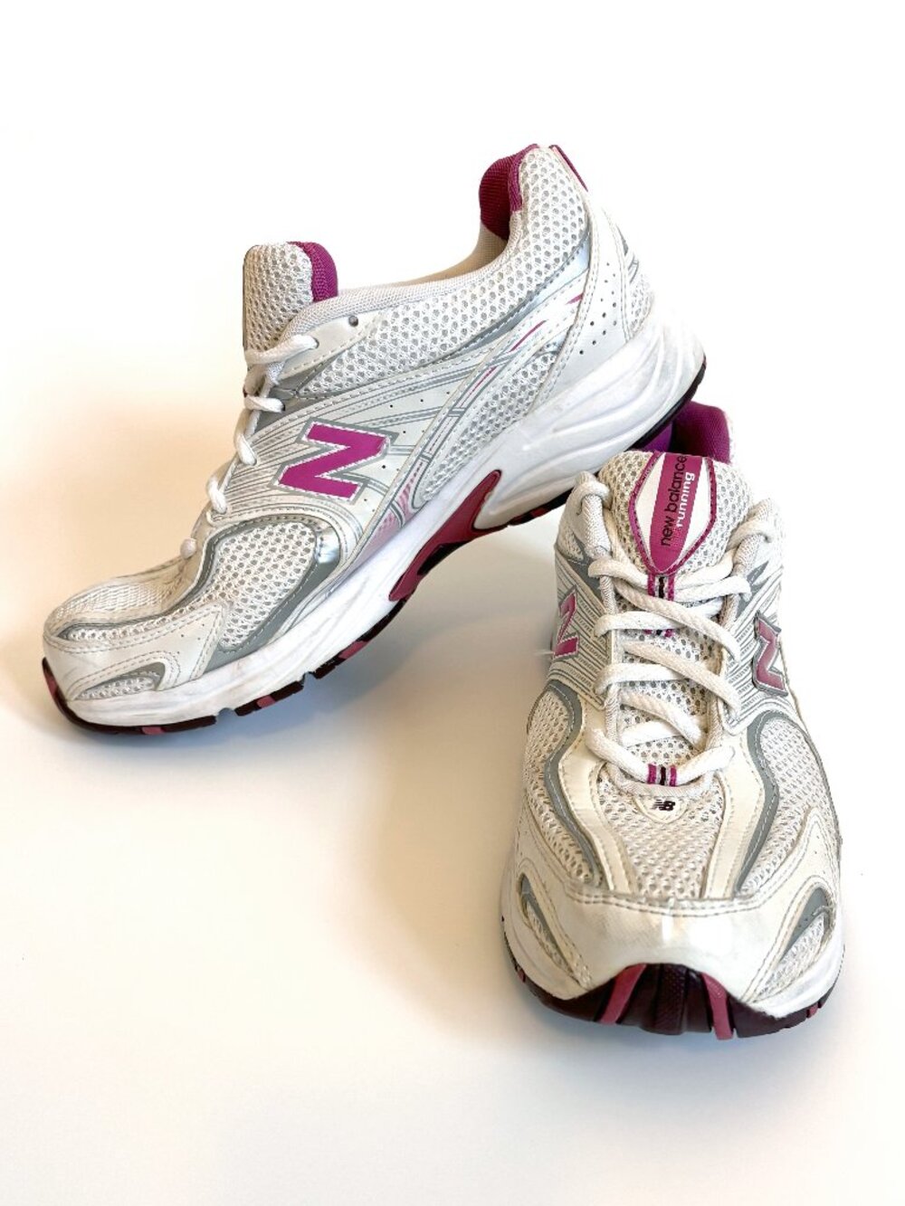 New Balance 530 White Silver Ice Wine Pink Sneakers Size 9